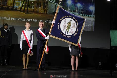 Uroczysto Nadania Imienia I Przekazania Sztandaru Szkole Podstawowej