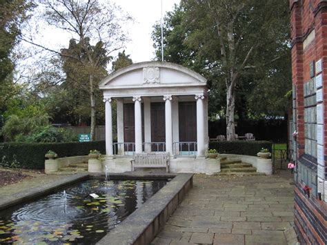 Golders Green Crematorium | Cemetery Details | CWGC