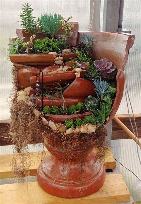 17 Broken Plant Pots That Have Been Transformed Into Wonderful Fairy