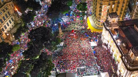 Ato da pré campanha de Lula no Rio reúne milhares de pessoas Jornal