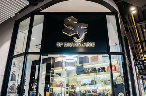 เจ้าแม่แบรนด์เนมต้องโดน Sf Brandname ร้านกระเป๋าแบรนด์เนมมือสอง ในตำนาน ต้องมี