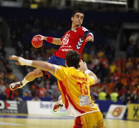 Sesum replaces Markovic in Serbian squad! | Handball Planet