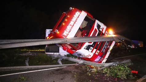 A Schwerer Lkw Crash Strecke Von Flensburg Nach Hamburg Dicht