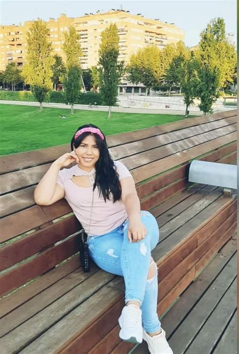 Sexy Puta Tetuda Cinthia Ortiz Vende El Culo En Espa A Por Euros