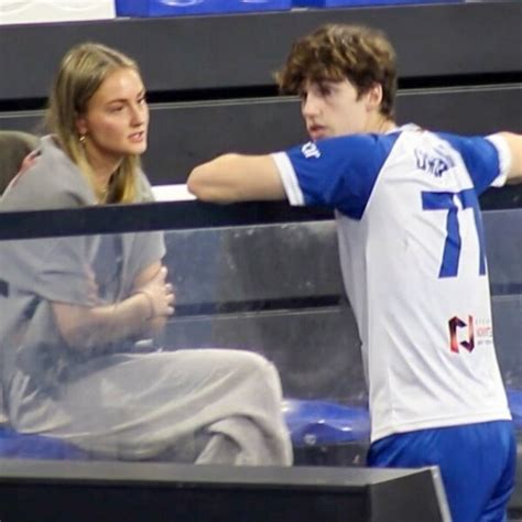 Pablo Urdangarin Y Johanna Zott En Un Partido De Balonmano La Infanta