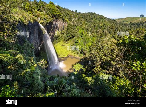 New Zealand North Island Raglan Bridal Veil Falls Stock Photo Alamy