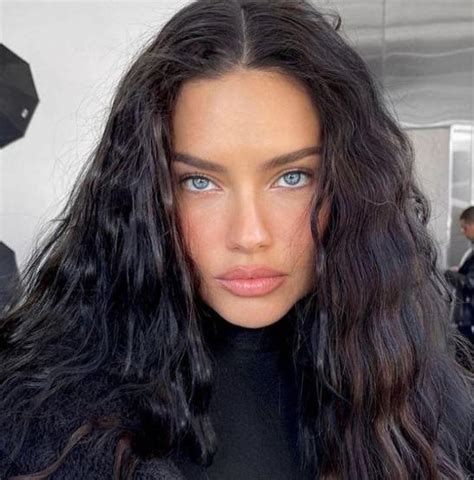 Adriana Lima tanınmaz halde Son Dakika Magazin Haberleri