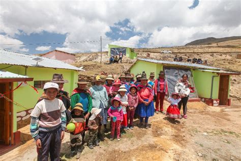 Apur Mac Familias De Zonas Altoandinas Recibieron Viviendas