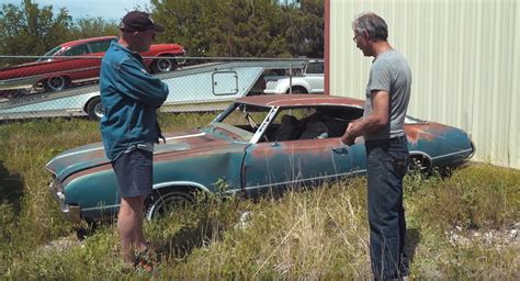 Barn Find Hunter Unearths Amazing Muscle Car Collection In Texas Carscoops