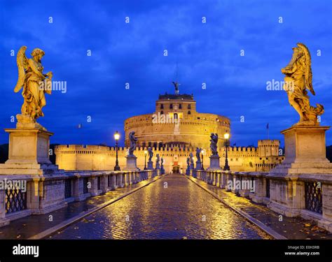 Ponte Santangelo Aelian Bridge Leading Towards Castel Sant´angelo At