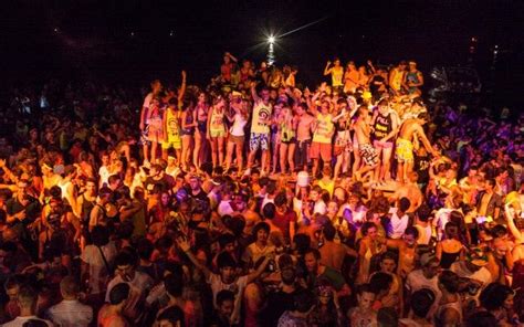 10 000 fêtards sur Haad Rin pour la Full Moon Party de dimanche