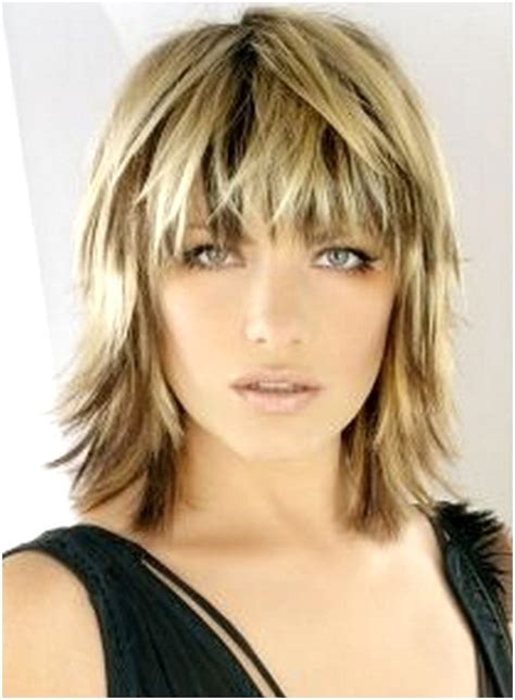 2021 Popular Shaggy Bob Hairstyles With Bangs In 2022 Choppy Bob Hairstyles For Fine Hair