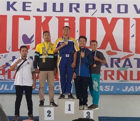 Bagus Suhendar Raih Juara Kick Boxing Jawa Barat 71 Kilogram Nasional