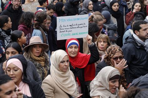 Marche Contre L Islamophobie Personnes Ont D Fil Selon Le