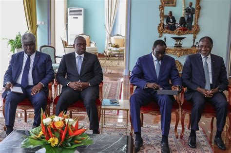 Côte d Ivoire le président du Groupe ENI au Palais de la Présidence de