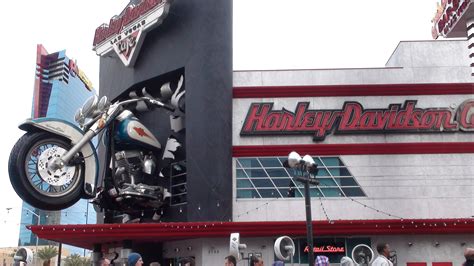 Rockpele: Harley Davidson Store Locations