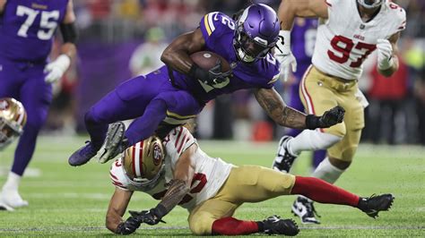 Minnesota Vikings Running Back Alexander Mattison S First Rush Of Night