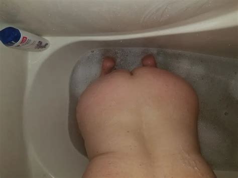 Sexy Bbw Bath Time Nude Pics Xhamster