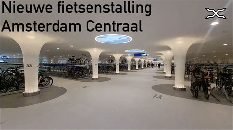 Vanaf De Trein Via De Metro Naar De Nieuwe Fietsenstalling Bij