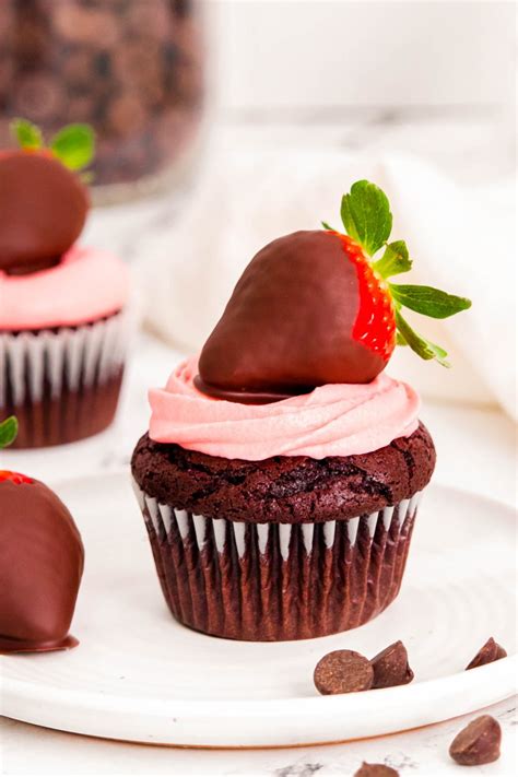 Chocolate Covered Strawberry Cupcakes Sugar And Soul