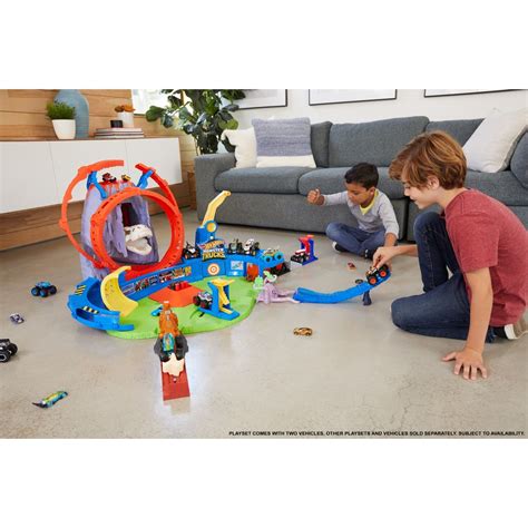 Circuit Voiture Hot Wheels Volcan Crash Voitures Picwictoys Smyths Toys France