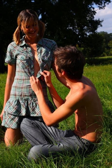 Grass Porn Pics Milf Sex Photos Idealmilf