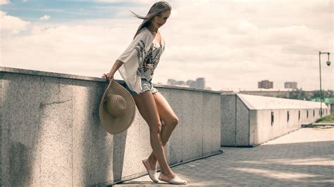 Wallpaper Girl in summer, denim shorts, legs 1920x1200 Picture, Image