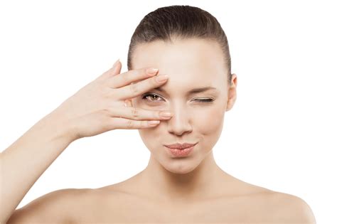 5 Causes Of Drooping Eyelid (What Is Ptosis?) | VeinsCNY