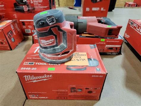 Milwaukee M18 18V Lithium Ion Cordless 5 In Random Orbit Sander Tool