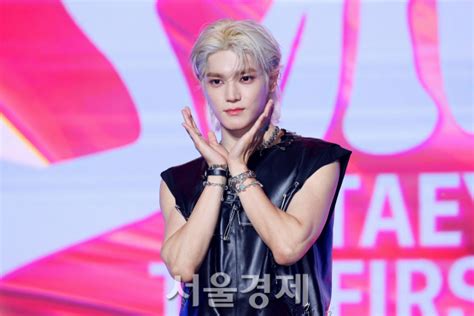 Nct 태용 샤랄라 꽃 미모 Se★포토 서울경제