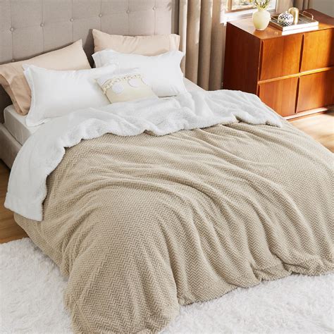 Bedsure Sherpa Queen Size Blanket For Bed Fuzzy Soft Cozy Blanket