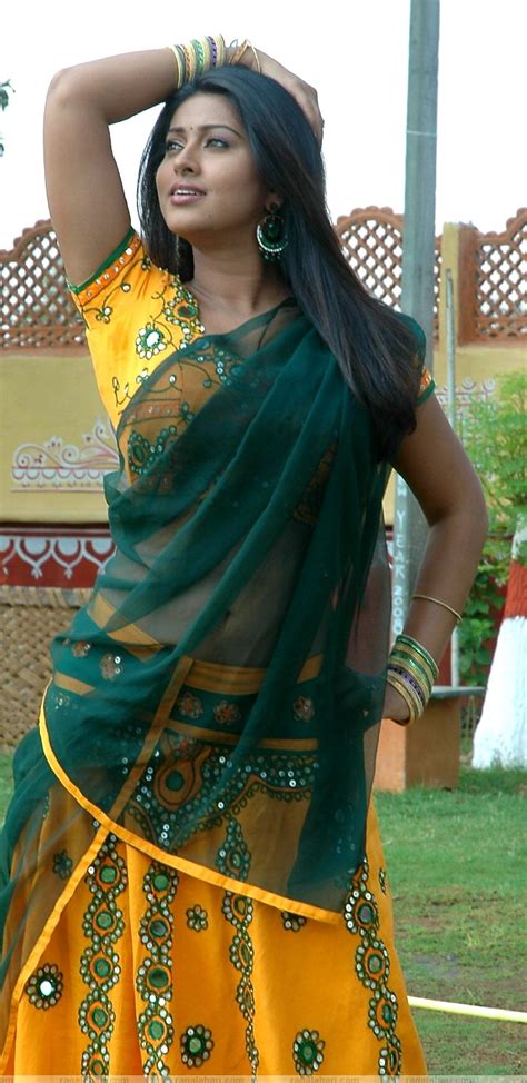 sneha sweat 🤤 : r/ActressArmpitFans