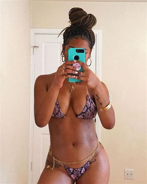 Hot Sexy Skye Townsend Bikini Pics