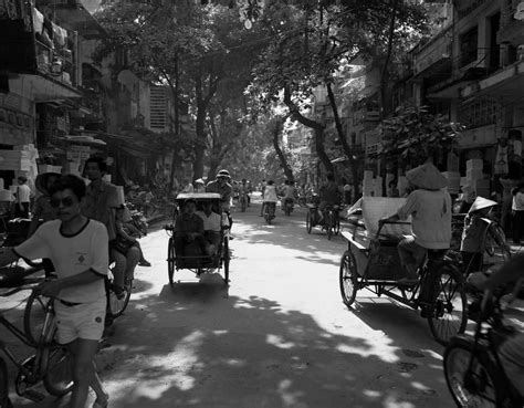 Photos Raymond Depardon S 1992 Vietnam The Many Faces Of Hanoi