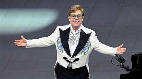 Elton John Se Presentará En La Ceremonia De Incorporación Al Salón De