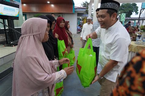 Indahnya Berbagi Jelang Idul Fitri 1445H YBM PLN Payakumbuh Salurkan