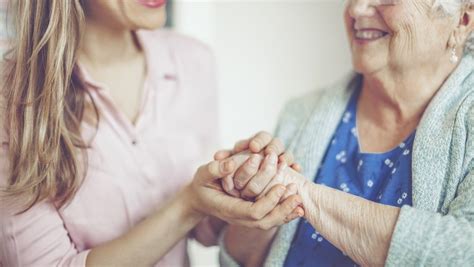 Personnes âgées Un Senior Sur Cinq Bénéficie Dune Aide à Domicile