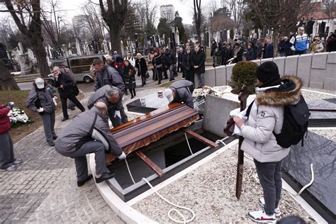 Galerija Obitelj Kolege I Prijatelji Oprostili Se U Beogradu Od