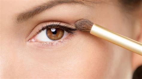 Unlocking The Secrets Of Eye Primer Benefits