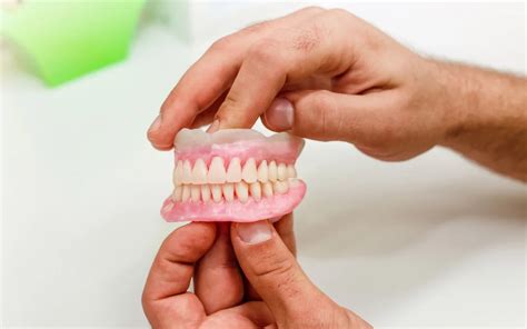 Gingivitis Qué es y cómo tratarla Clínica dental delgado en Palma