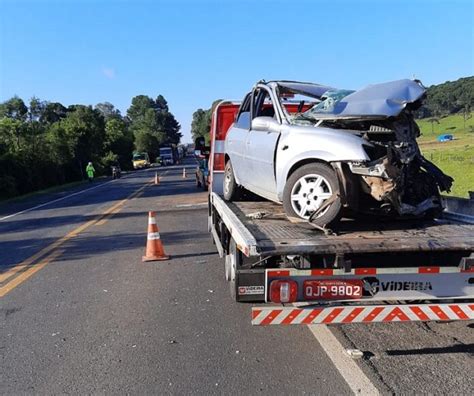 Carro De Ca Ador Se Envolve Em Acidente Bito Em S O Crist V O Do