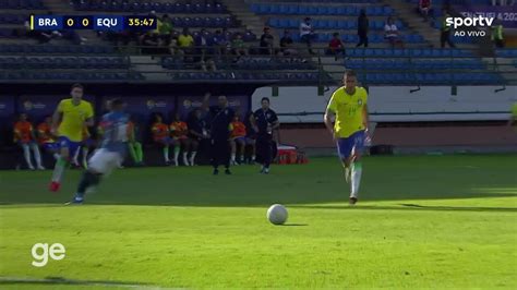 Vídeo Aos 35 min do 1º tempo cartão amarelo de Arthur do Brasil