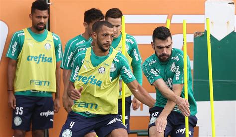 Em evolução Palmeiras confia em retomada da defesa para manter