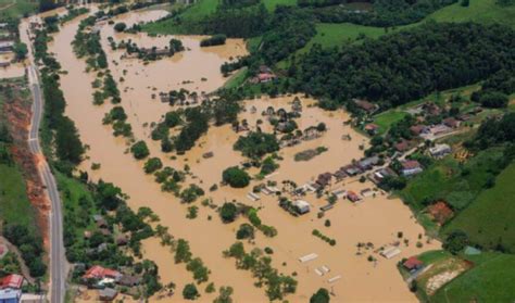 Chuva que castiga SC desde outubro já deixou 11 mortos