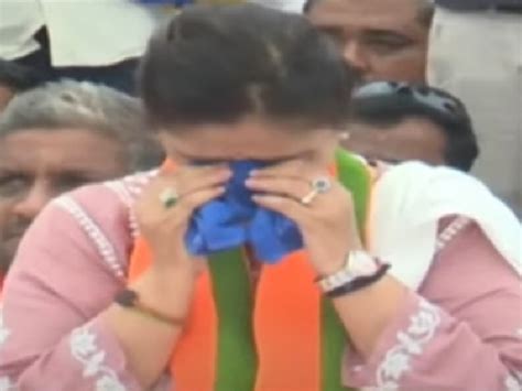 Udayanraje Bhosale Emotional Video Update Pankaja Munde Campaign Rally