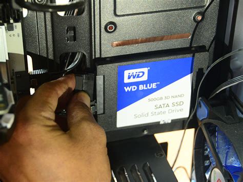 Tips Cara Pasang HDD Dan SSD Di Komputer Anda