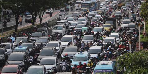 Macet Jakarta Peringkat Dunia Pengaturan Jam Kerja Jadi Solusi