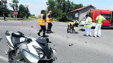 Un Motard Perd La Vie Au Carrefour Ladepeche Fr