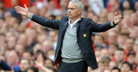 Mourinho Vuelve A Sonreir Con Goleada Al Campe N De La Premier El