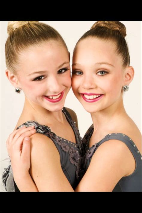 Maddie And Chloe Dance Moms Chloe Dance Moms Pictures Dance Moms Facts